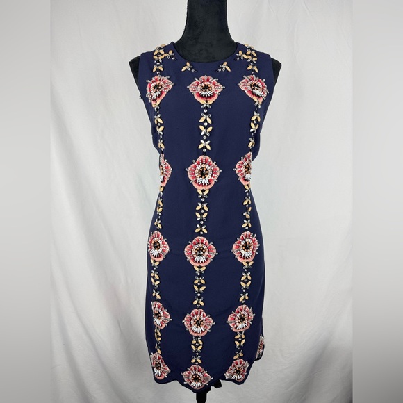 Banana Republic Dresses & Skirts - Banana Republic Navy Floral Embellished/Beaded Sleeveless Dress
